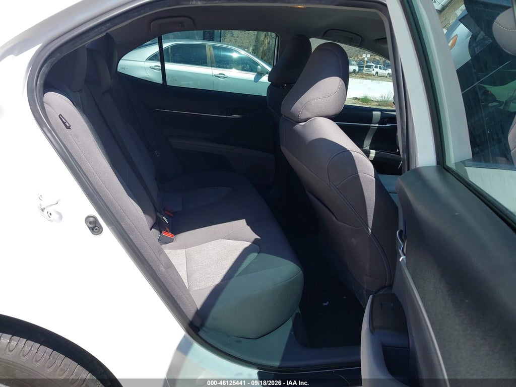 2021 Toyota Camry LE photo 8