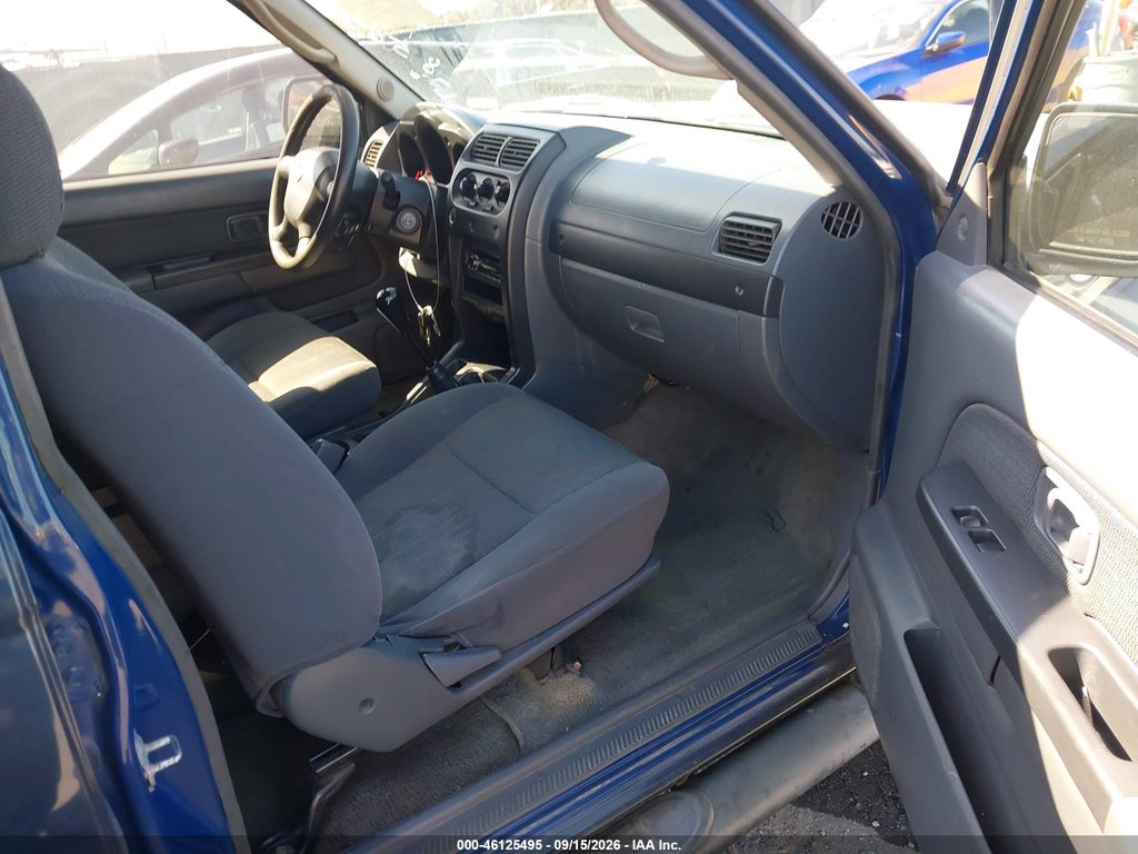 2002 Nissan Frontier XE-V6 photo 5