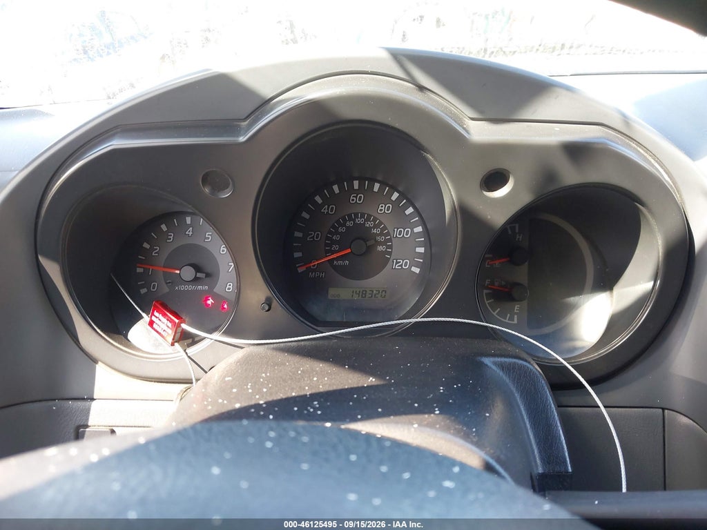 2002 Nissan Frontier XE-V6 photo 7