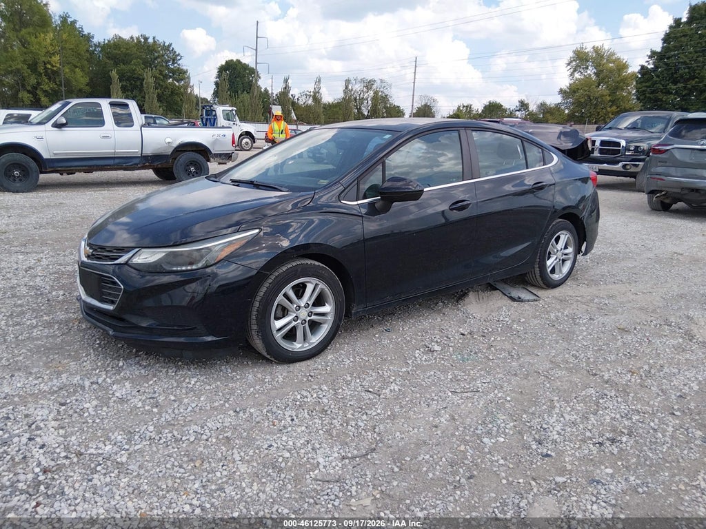2017 Chevrolet Cruze LT Auto photo 2