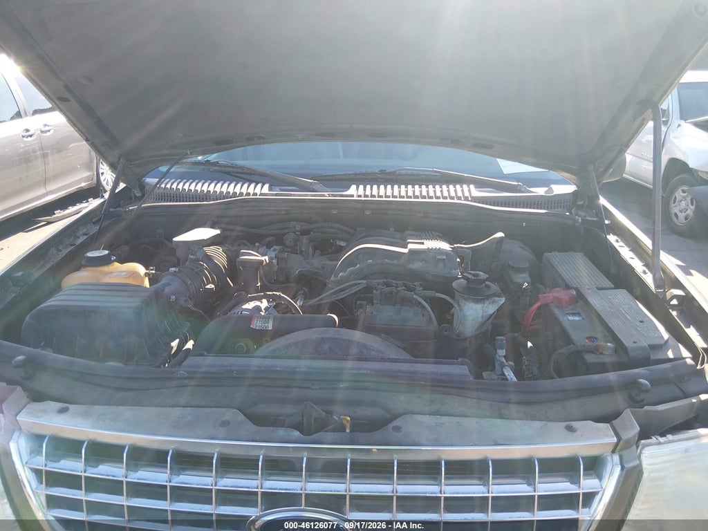 2004 Ford Explorer XLT photo 10