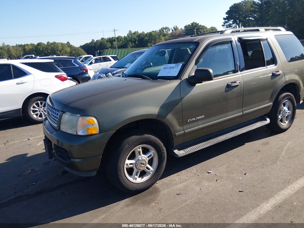 2004 Ford Explorer XLT photo 2