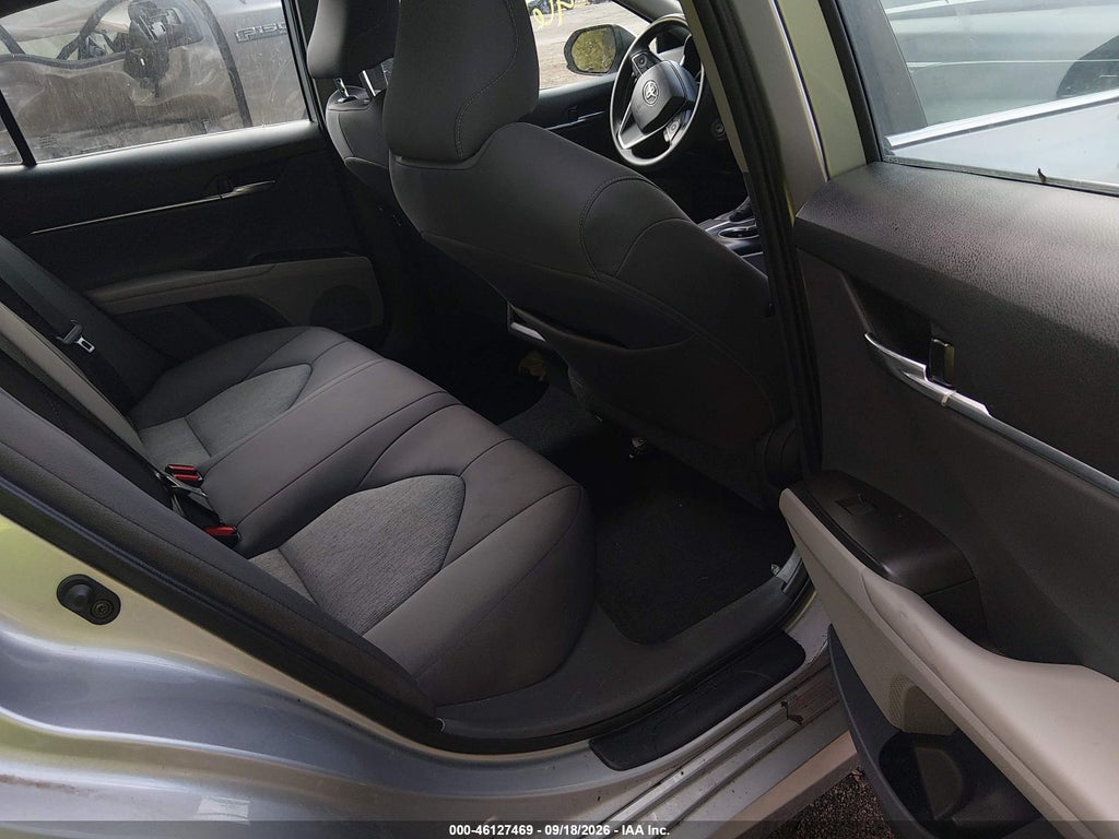 2021 Toyota Camry LE photo 8
