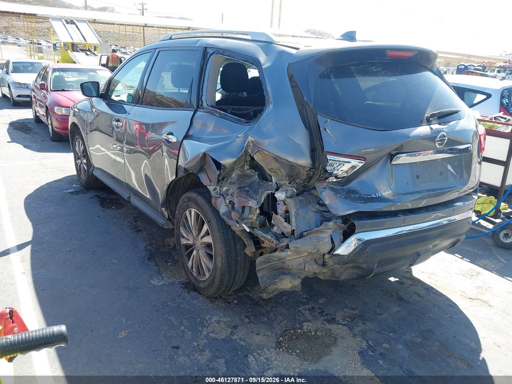 2019 Nissan Pathfinder S photo 3