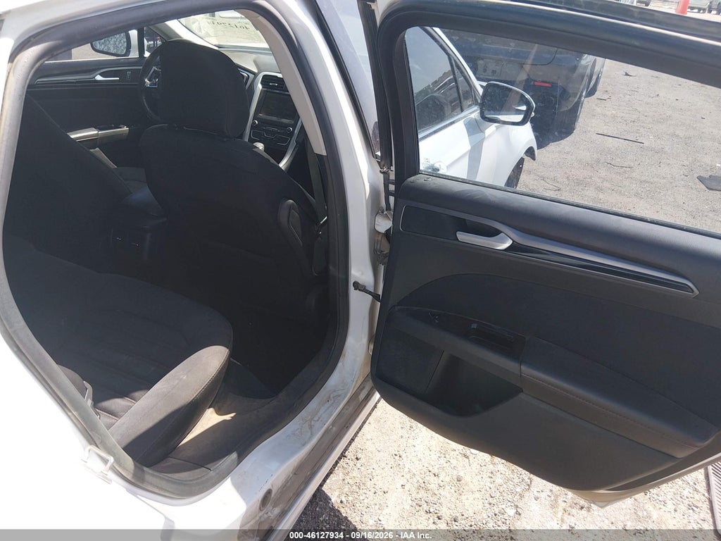 2016 Ford Fusion SE photo 8