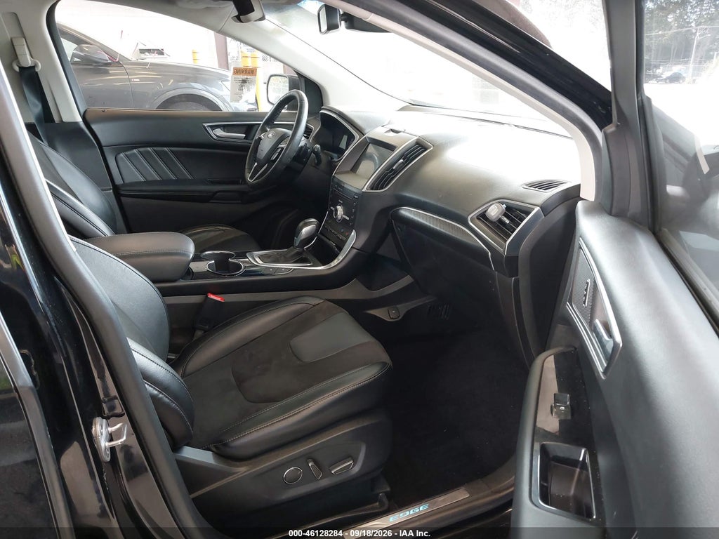2017 Ford Edge Sport photo 5