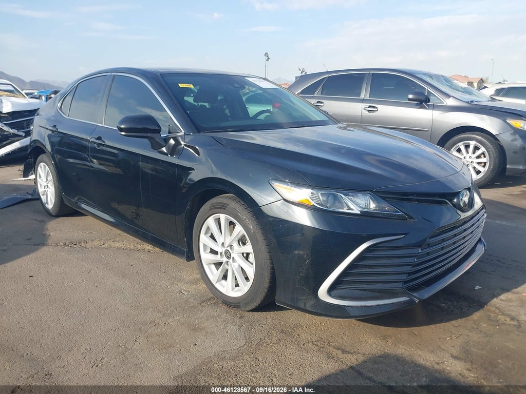 TOYOTA CAMRY 2022