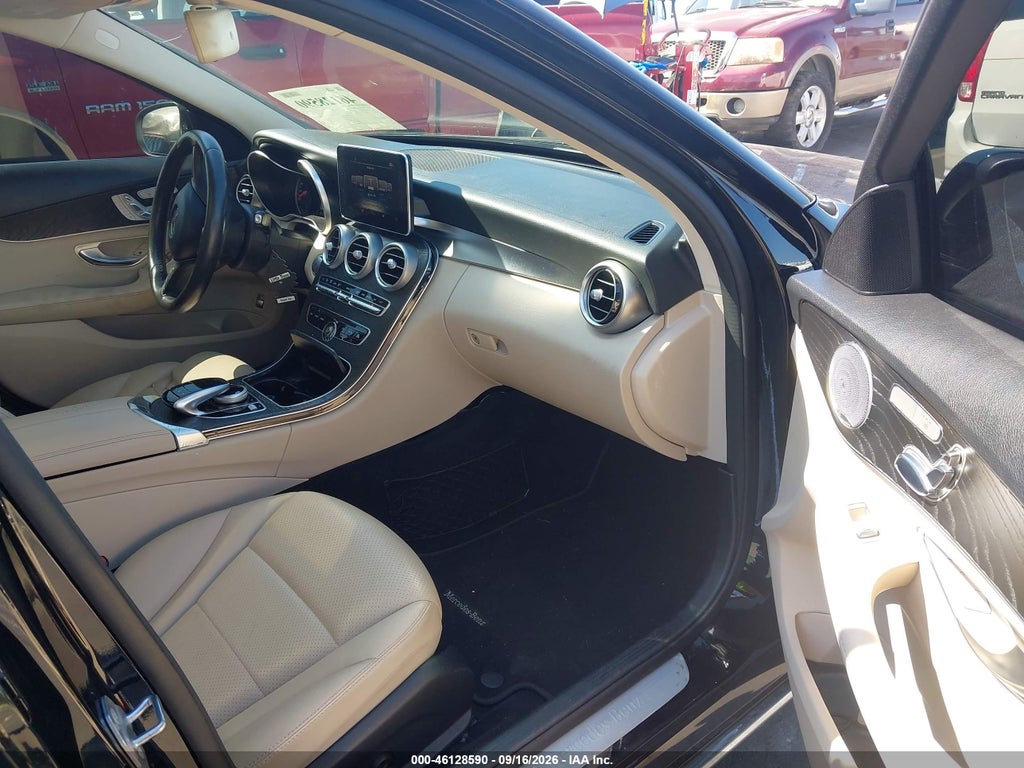 2016 Mercedes-Benz C 300 4MATIC photo 5