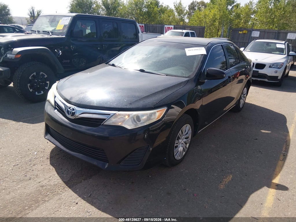 2012 Toyota Camry LE photo 2