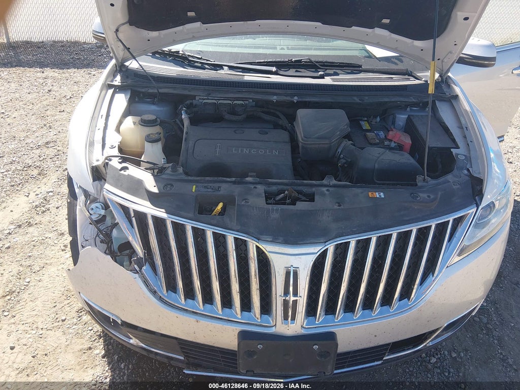 2013 Lincoln MKX photo 10