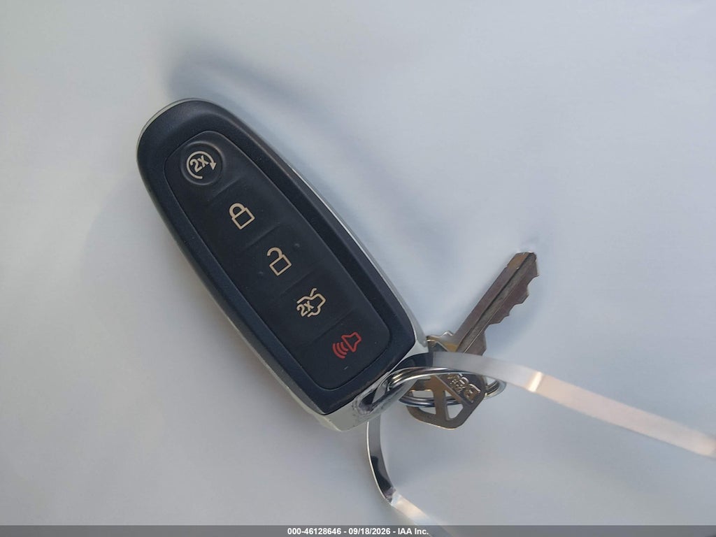 2013 Lincoln MKX photo 11
