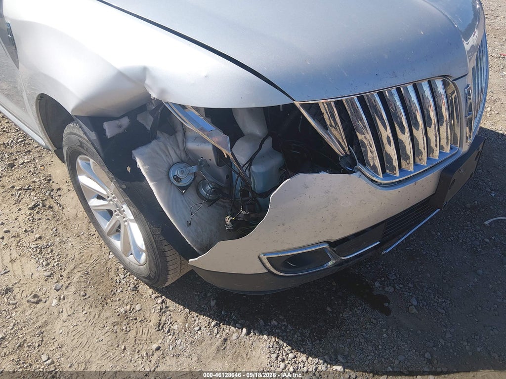 2013 Lincoln MKX photo 6