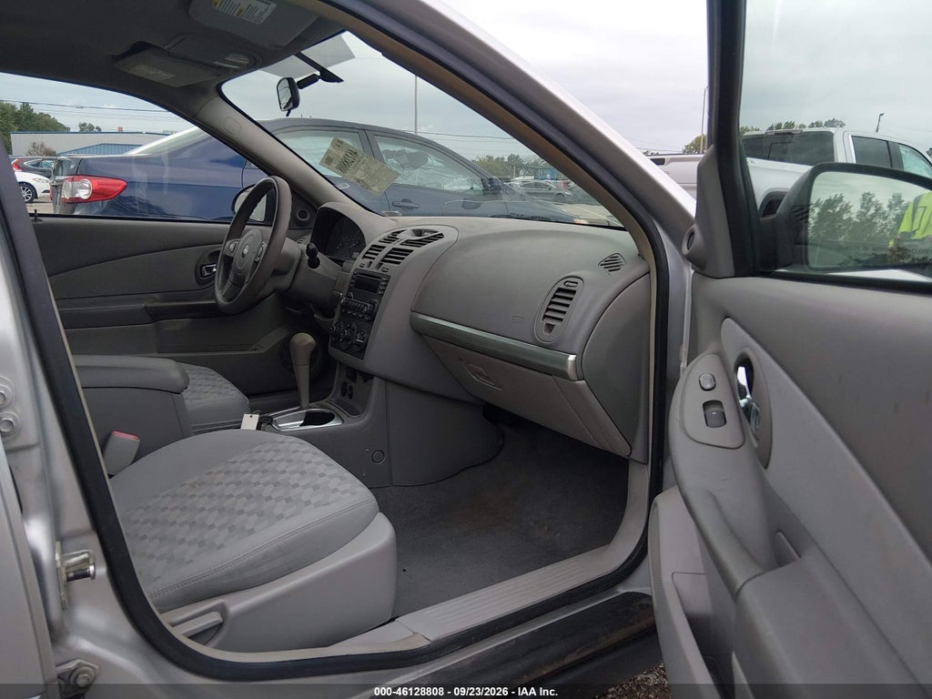 2005 Chevrolet Malibu LS photo 5