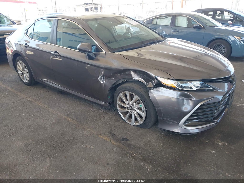 TOYOTA CAMRY 2023