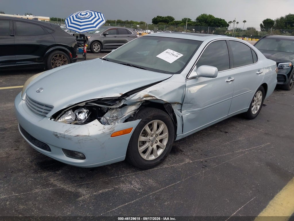 2004 Lexus ES 330 photo 2