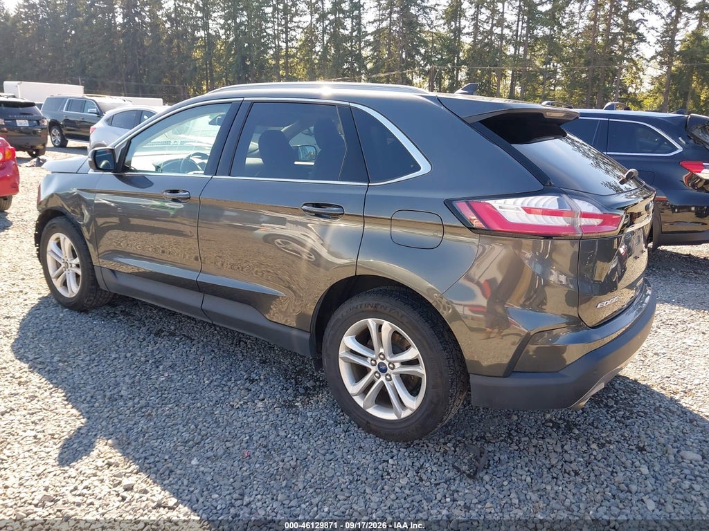 2020 Ford Edge SEL photo 3