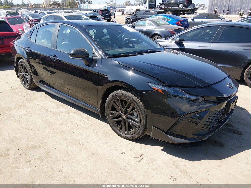 TOYOTA CAMRY 2026