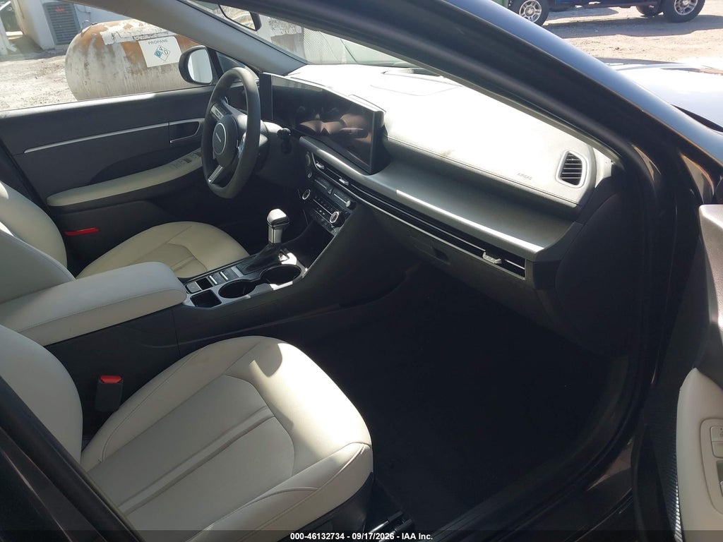 2025 Hyundai Sonata SE photo 5