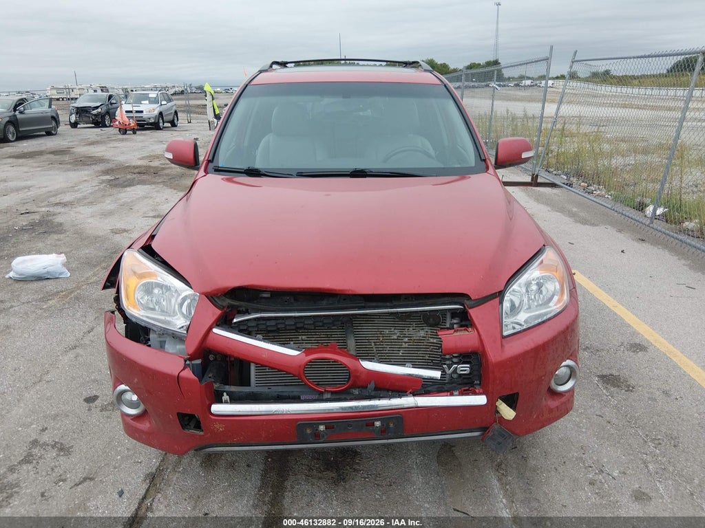 2011 Toyota RAV4 Limited V6 photo 6