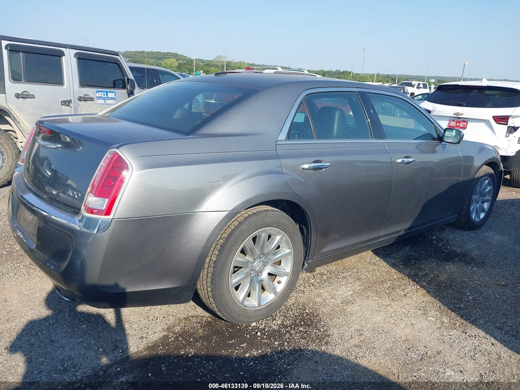 2012 Chrysler 300 Limited photo 4