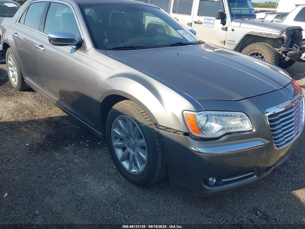 2012 Chrysler 300 Limited photo 6