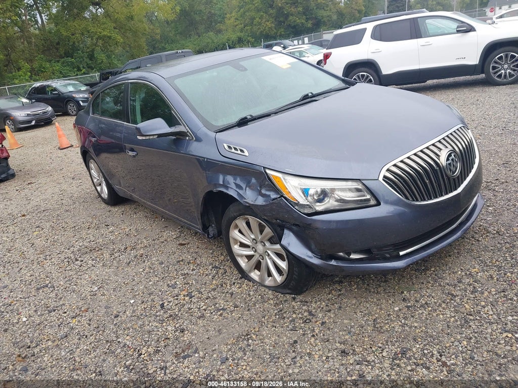 2015 Buick Lacrosse photo 1