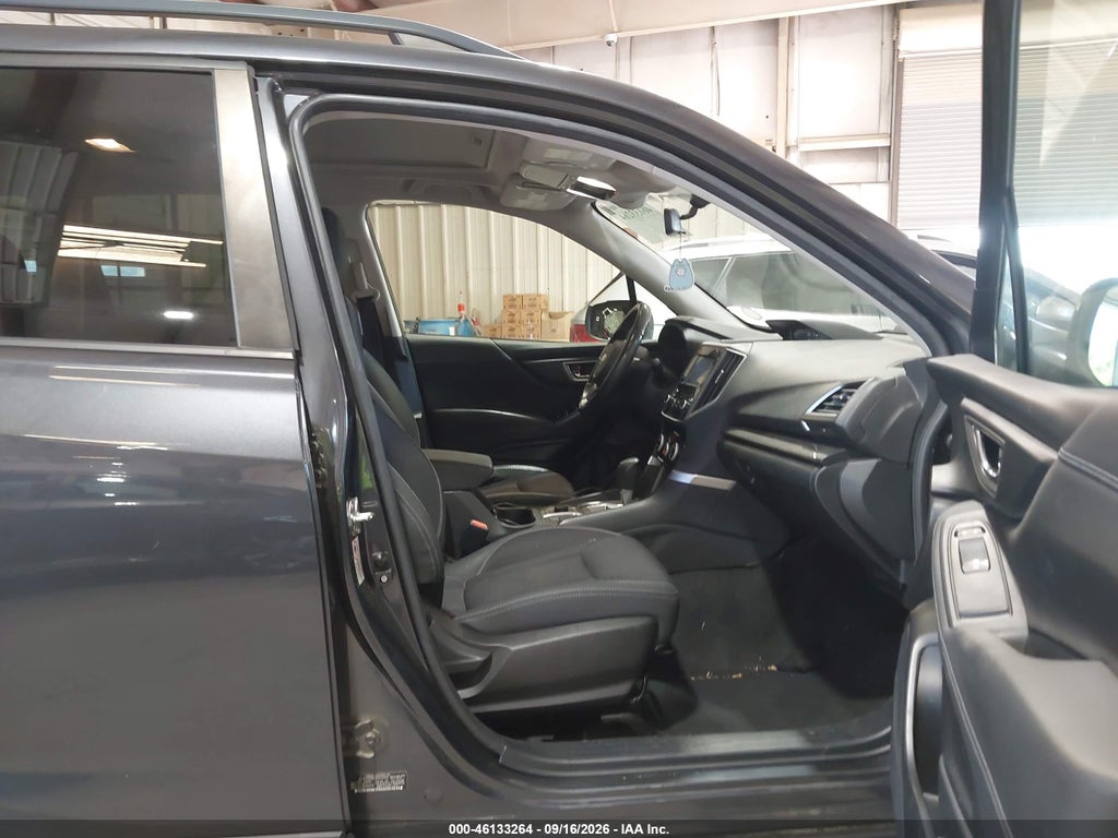 2019 Subaru Forester Premium photo 5