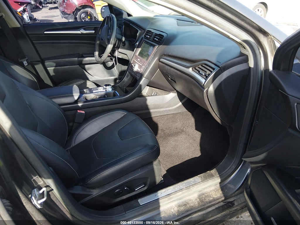 2017 Ford Fusion Titanium photo 5
