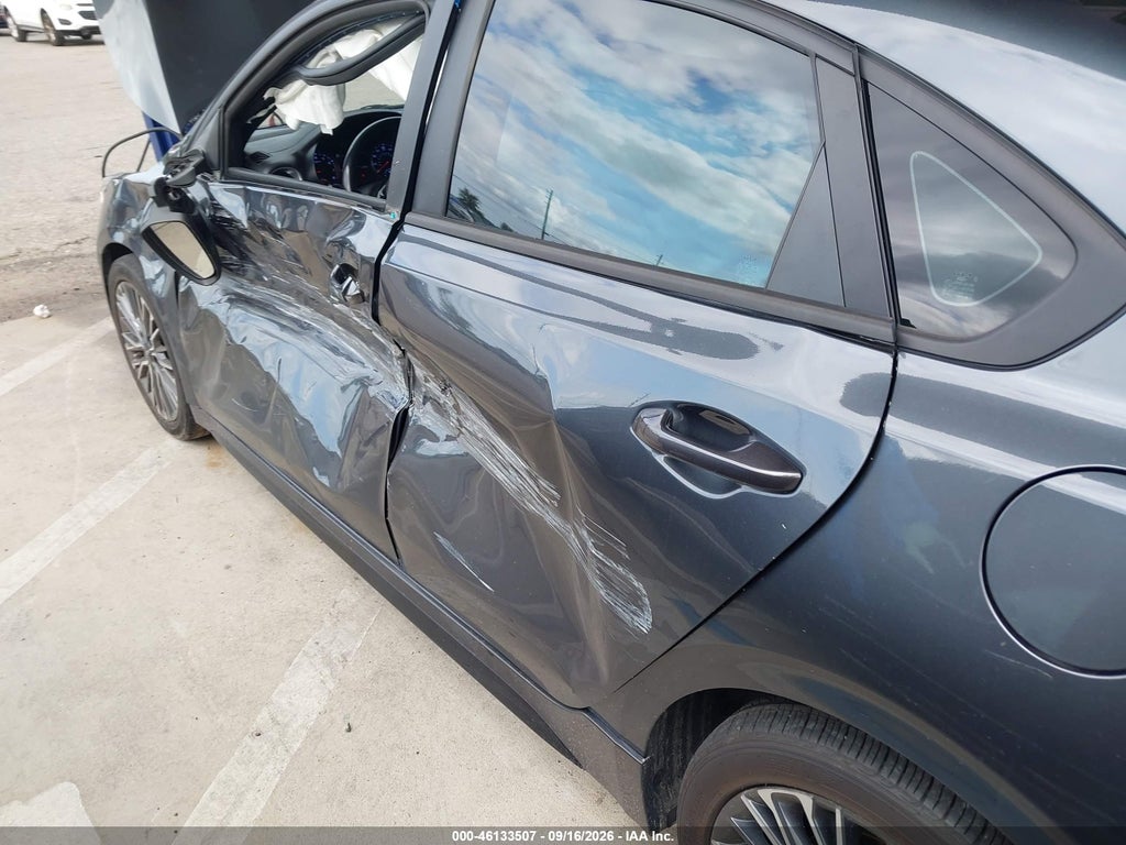 2023 Kia Forte GT-Line photo 6