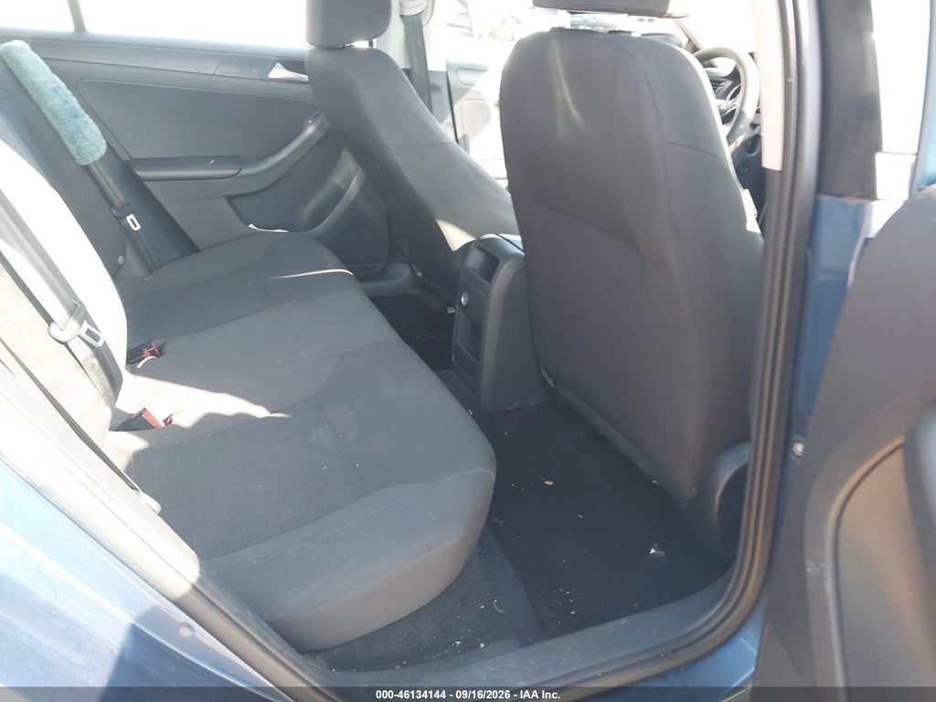 2015 Volkswagen Jetta 2.0L S photo 8