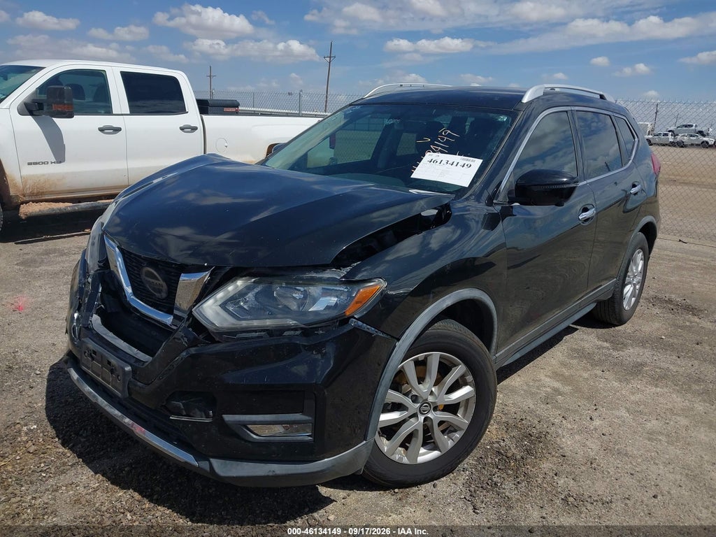 2018 Nissan Rogue SV photo 2
