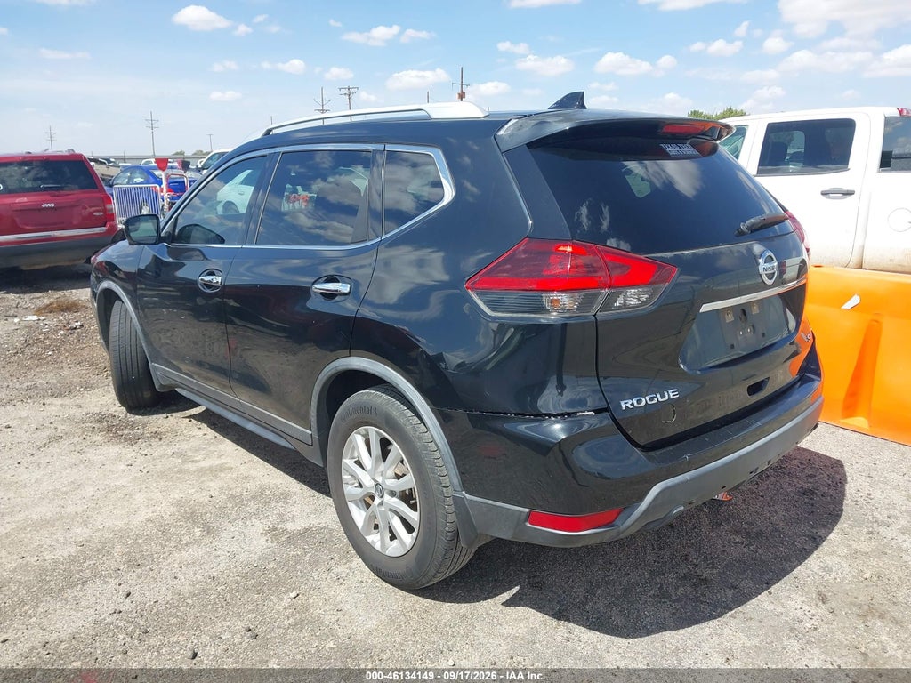 2018 Nissan Rogue SV photo 3