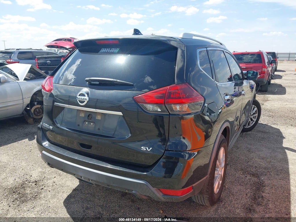 2018 Nissan Rogue SV photo 4