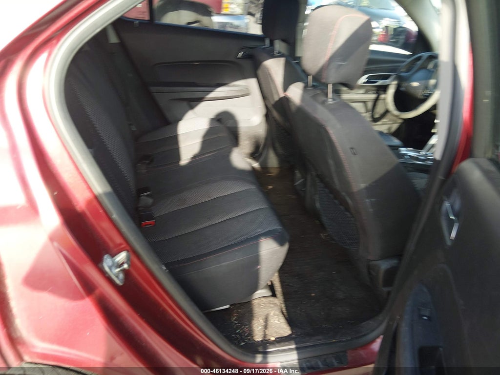 2010 Chevrolet Equinox LT photo 8