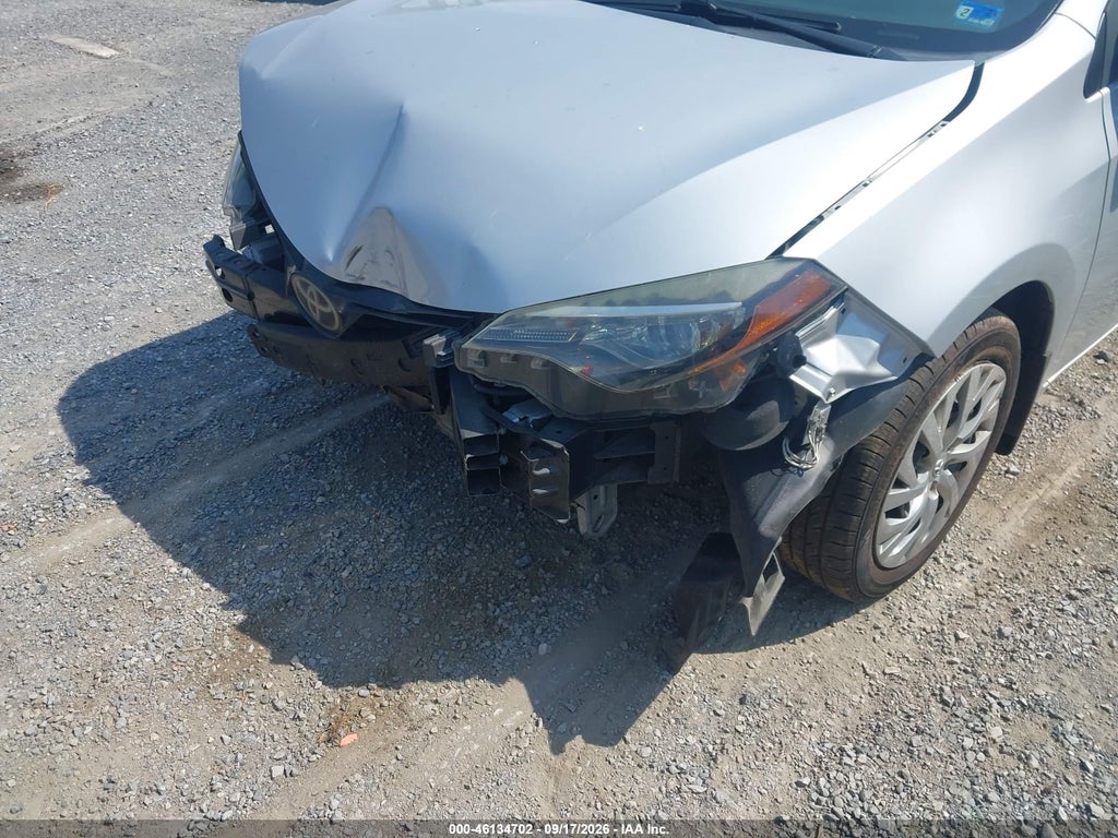 2019 Toyota Corolla LE photo 6