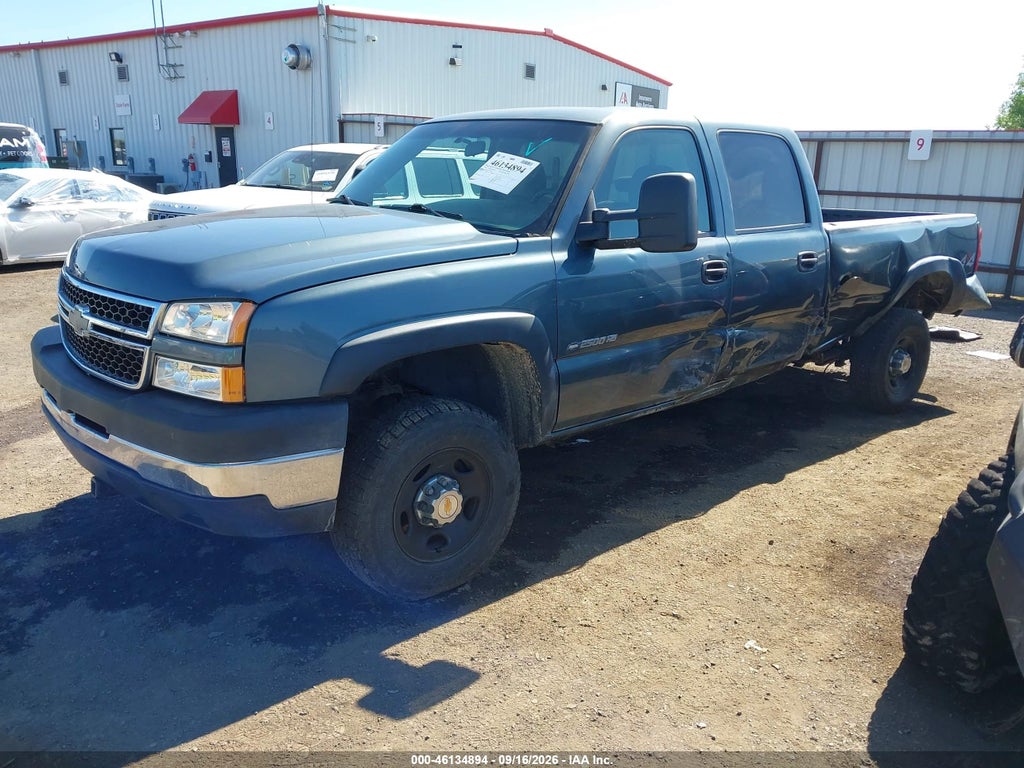 2007 Chevrolet Silverado 2500HD Classic Work Truck photo 2