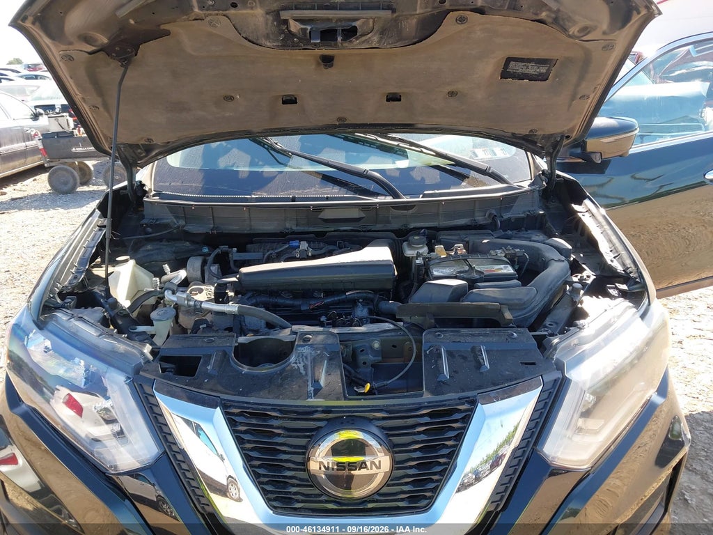2018 Nissan Rogue SV photo 10