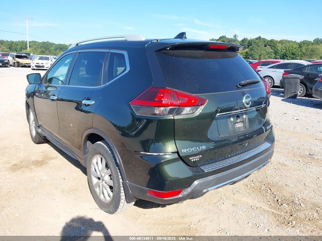 2018 Nissan Rogue SV photo 3
