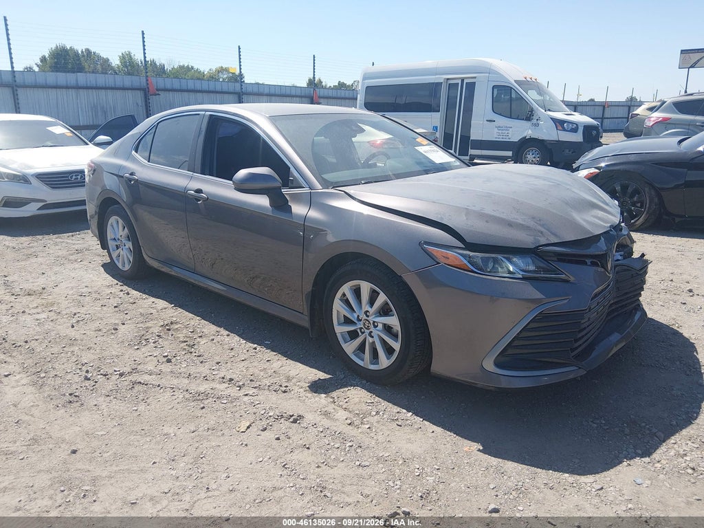 TOYOTA CAMRY 2021