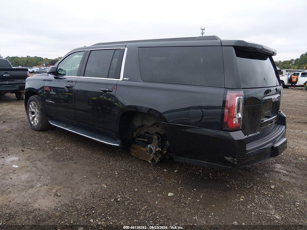 2020 GMC Yukon XL 4WD SLT photo 3