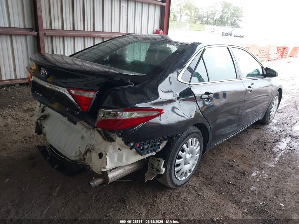 2015 Toyota Camry Hybrid LE photo 4