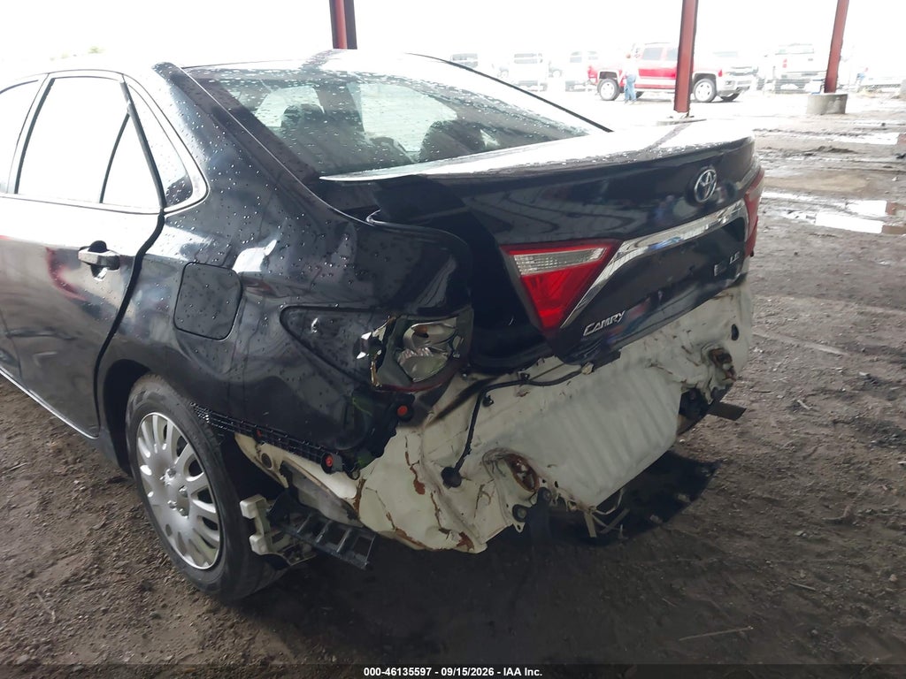 2015 Toyota Camry Hybrid LE photo 6