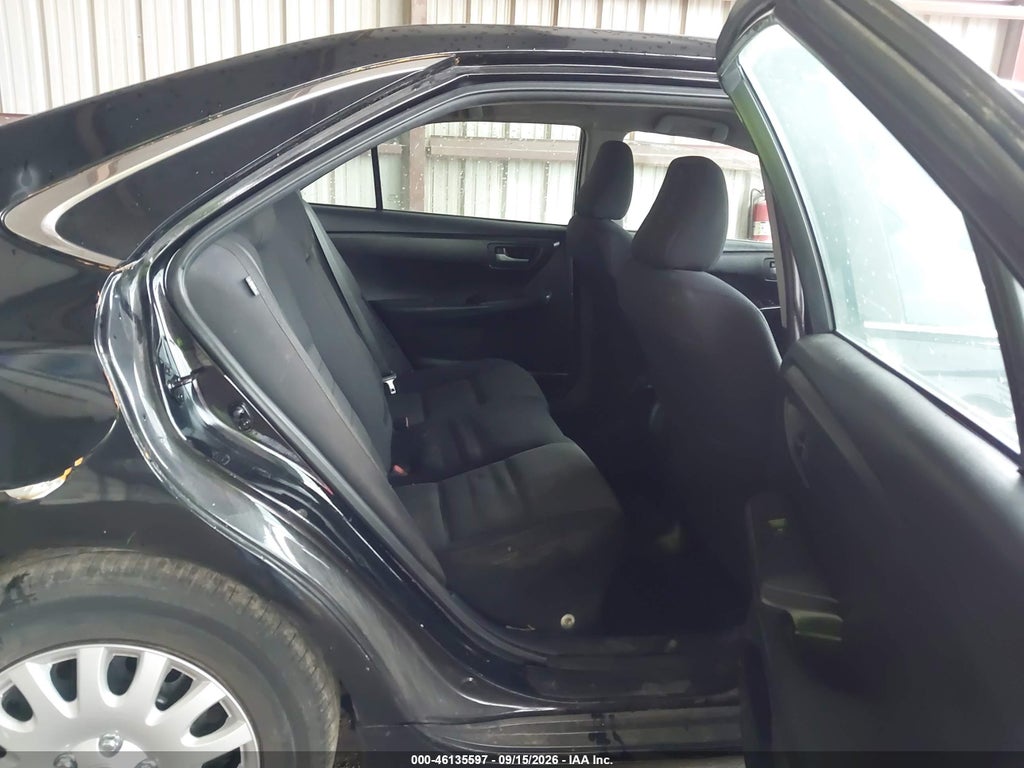 2015 Toyota Camry Hybrid LE photo 8