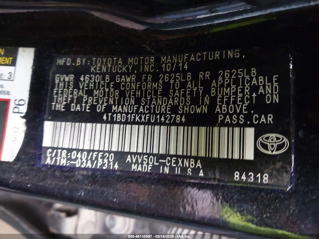 2015 Toyota Camry Hybrid LE photo 9