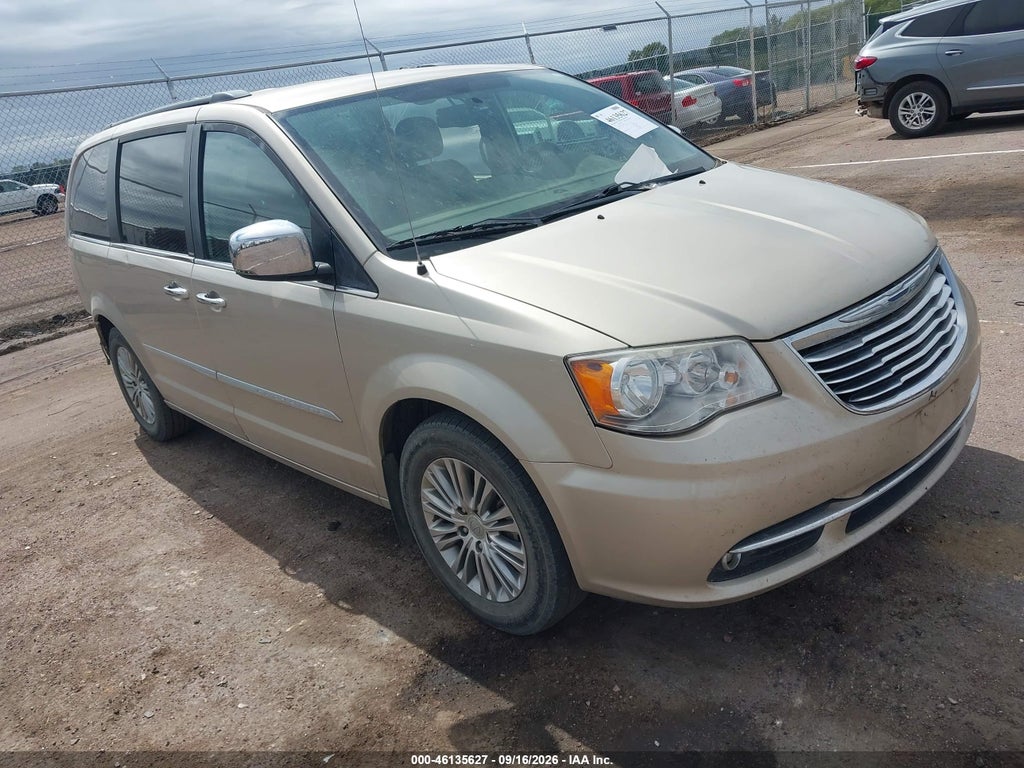2013 Chrysler Town & Country Touring-L photo 1