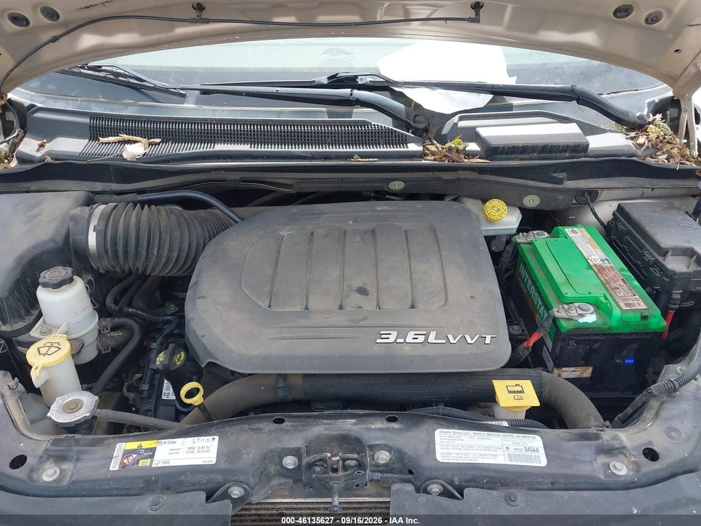 2013 Chrysler Town & Country Touring-L photo 10