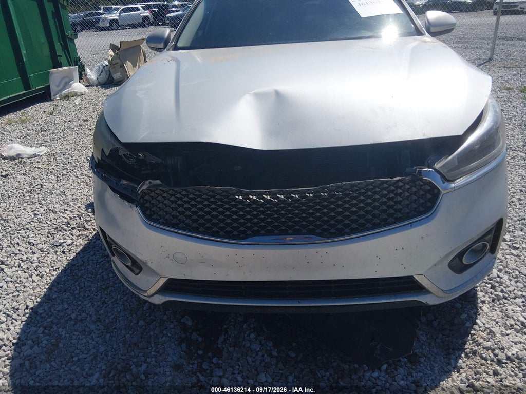 2017 Kia Cadenza Premium photo 6