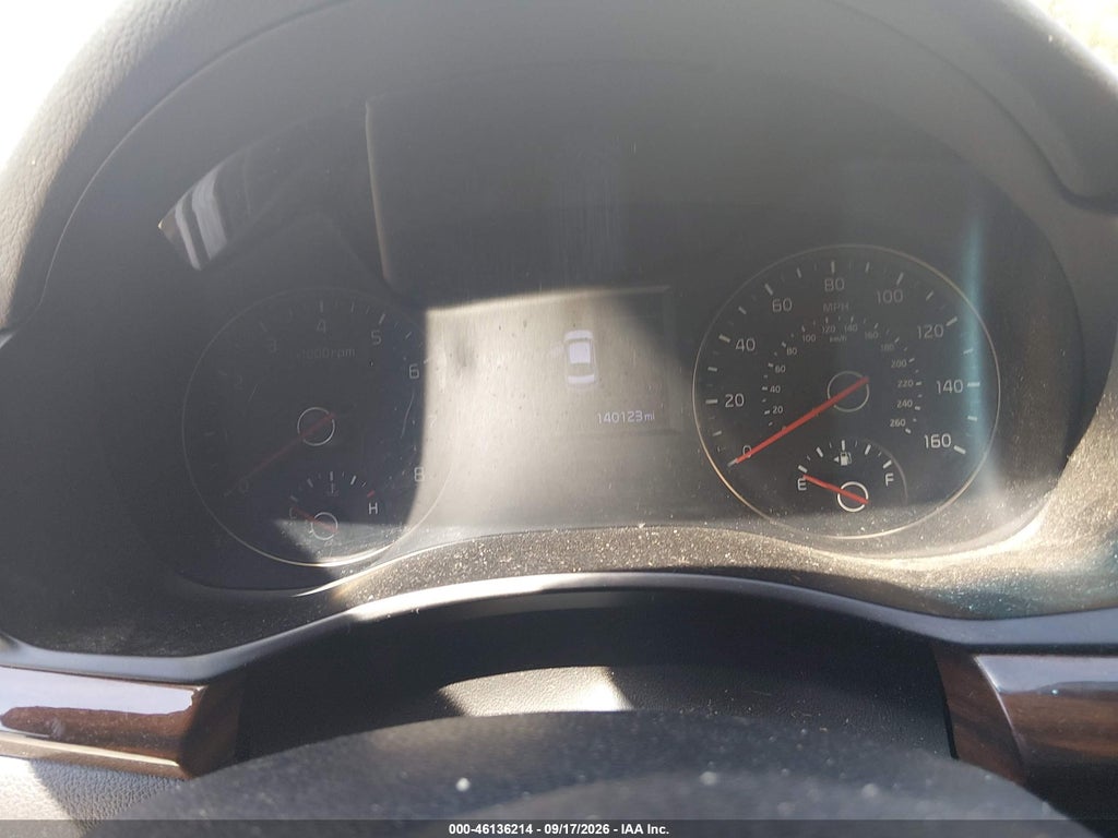 2017 Kia Cadenza Premium photo 7