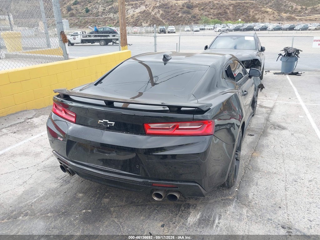 2016 Chevrolet Camaro 2SS photo 4