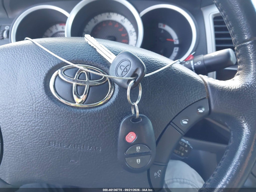 2011 Toyota Tacoma Prerunner V6 photo 11